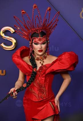 Morphine Love Dion arrives for the 76th annual Primetime Emmy Awards at the Peacock Theater in Los Angeles on Sunday, September 15, 2024.  LAP202409150813 CHRISxCHEW