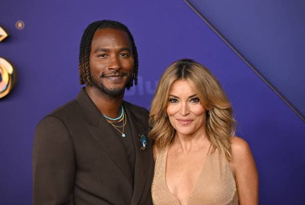 (L-R) Scott Evans and Kit Hoover arrive for the 76th annual Primetime Emmy Awards at the Peacock Theater in Los Angeles on Sunday, September 15, 2024.  LAP202409150808 CHRISxCHEW