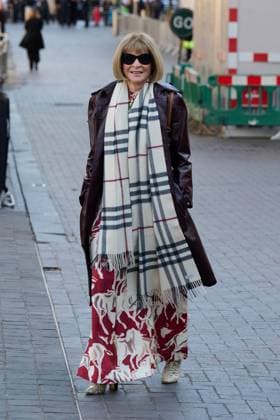 Bilder des Jahres 2024, Entertainment 09 September Entertainment Bilder des Tages Burberry catwalk show during London Fashion Week September 24, London, UK Anna Wintour pictured arriving at the Burberry catwalk show during London Fashion Week September 24 held at the National Theatre London, UK . 16 September, 2024 ., Credit:Alan D West Avalon UK, London, National Theatre  Copyright: xAlanxDxWestx xAvalonx 0908423941