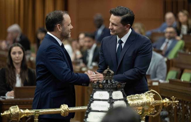 September 16, 2024, Ottawa, On, Canada: Conservative Leader Pierre Poilievre shakes hands with Don Stewart, the new Member of Parliament for Toronto-St. Paul s as he is introduced in the House of Commons before Question Period, in Ottawa, Monday, Sept. 16, 2024. Ottawa Canada  - ZUMAc35_ 20240916_zaf_c35_097 Copyright: xAdrianxWyldx