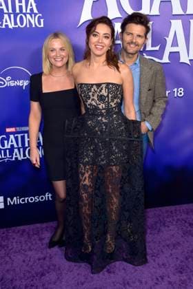 Amy Poehler, Aubrey Plaza und Adam Scott beim Launch Event der Disney+ Marvel Television Miniserie Agatha All Along im El Capitan Theatre. Los Angeles, 16.09.2024 *** Amy Poehler, Aubrey Plaza and Adam Scott at the launch event of the Disney Marvel Television miniseries Agatha All Along at the El Capitan Theatre Los Angeles, 16 09 2024 Foto:xD.xStarbuckx xFuturexImagex agatha_4980