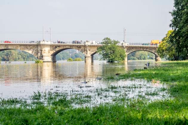 News Themen der Woche KW38 18.09.2024 Weiterhin Hochwasser in Dresden an der Elbe So sieht es aktuell in Dresden an der Elbe aus *** 18 09 2024 Continued flooding in Dresden on the Elbe This is the current situation in Dresden on the Elbe