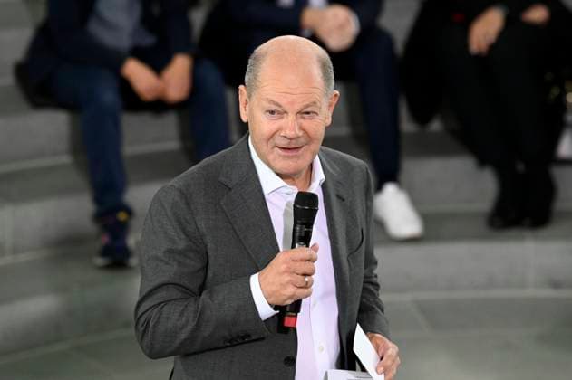 Olaf Scholz beim Empfang der Preisträgerinnen und Preisträger des 59. Bundeswettbewerbs Jugend forscht im Bundeskanzleramt. Berlin, 18.09.2024