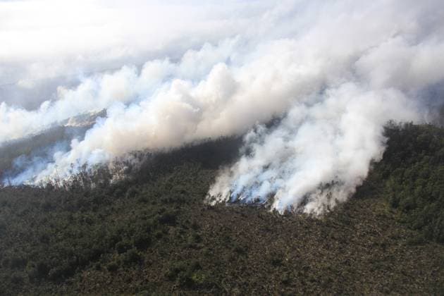 Bilder des Jahres 2024, News 09 September News Themen der Woche KW38 Hawaii, Vulkan Kilauea erneut aktiv Sep 18, 2024 - Big Island, Hawaii, USA - Geologists said the up to 32 ft high lava fountains created lava flows on the floor of Napau Crater. Kilauea erupted Septemberember 15 night in an area which is closed to the public. The volcano s activity increased early Septemberember 17 but did not threat homes or infrastructure. Kilauea is one of the world s most active volcanoes. In 2019, a string of earthquakes and major eruption at Kilauea led to the destructions of hundreds of homes and businesses. Big Island USA - ZUMAz03_ 20240918_shm_z03_357 Copyright: xUSGSx