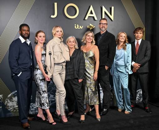 Bilder des Jahres 2024, Entertainment 09 September Entertainment Bilder des Tages Launch of the ITV Drama series Joan , Red Carpet, Arrivals, London, UK. London, UK, 19 September 2024. (L-R) Gershwyn Eustache Jnr, Kirsty J Curtis, Sophie Turner,Ruth Kenley-Letts ,Anna Symon,Richard Laxton,Laura Aikman, Frank Dillane at the Launch of the ITV Drama series Joan at the Jack Solomans Club, London, UK. Editorial Note: The ITV Drama ˜Joan™ is set to launch on 29th September 2024 on ITV and ITVX., Credit:Lee Floyd Avalon UK, London, Jack Solomans Club  Copyright: xLeexFloydx xAvalonx 0909867661