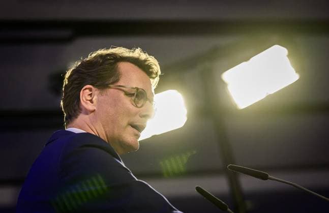 News Themen der Woche KW38 News Bilder des Tages Ministerpräsident Hendrik Wüst besucht IHK in Arnsberg. ** NUR FÜR REDAKTIONELLE ZWECKE ** EDITORIAL USE ONLY **<p>Zukunft Mittelstand. Ministerpräsident Hendrik Wüst besucht am Freitag den 20. September 2024 die IHK in Arnsberg. Deutschland NRW Arnsberg Copyright: RalfxRottmann *** Minister President Hendrik Wüst visits IHK in Arnsberg FOR EDITORIAL PURPOSES ONLY EDITORIAL USE ONLY p Zukunft Mittelstand Minister President Hendrik Wüst visits the IHK in Arnsberg Germany NRW Arnsberg Copyright RalfxRottmann on Friday, September 20, 2024 Copyright: RalfxRottmann doc7x9nf7pbf9gq9r7iec ,EDITORIAL USE ONLY