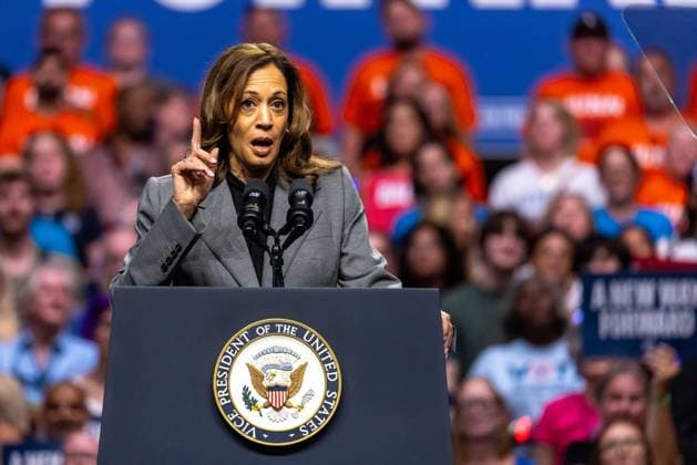 September 20, 2024, Madison, Wisconsin, U.S: Vice President KAMALA HARRIS delivers remarks at a campaign rally in Madison, Wisconsin Madison U.S - ZUMAs135 20240920_zap_s135_052 Copyright: xDanielxDeSloverx