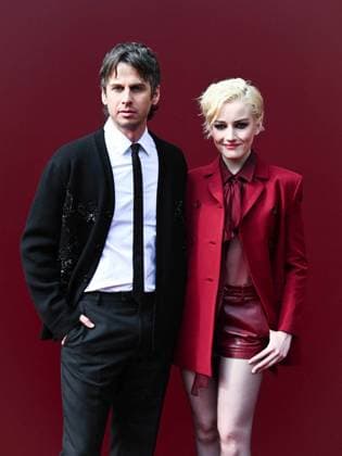 MFW - Gucci Photocall Julia Garner, Mark Foster attending Gucci photocall during the Milan Womenswear Spring Summer 2025 on September 20, 2024 in Milan, Italy. Photo by Manuele Mangiarotti IPA ABACAPRESS.COM Milan Italy  Copyright: xMangiarottixManuele IPA ABACAx