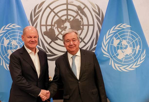 News Themen der Woche KW38 News Bilder des Tages September 21, 2024, New York, New York, USA: UN Secretary General ANTONIO GUTERRES meets with Mr. OLAF SCHOLZ , Chancellor, Federal Republic of Germany in the SG conference room, during the beginning of the 79th UNGA session in the UNHQ in NYC. New York USA - ZUMAo116 20240921_znp_o116_107 Copyright: xBiancaxOterox