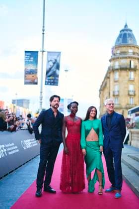 72nd San Sebastian International Film Festival: The Wild Robot Red Carpet Macarena Garcia, Alvaro Morte, Chris Sanders, Lupita Nyong o attended The Wild Robot Red Carpet during 72nd San Sebastian International Film Festival at Victoria Eugenia Theatre on September 22, 2024 in Donostia San Sebastian, Spain Photo by IMAGO MPG Donostia San Sebastian Victoria Eugenia Theatre Euskadi Spain  Copyright: xMPGx