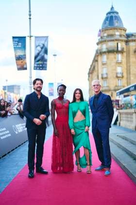 72nd San Sebastian International Film Festival: The Wild Robot Red Carpet Macarena Garcia, Alvaro Morte, Chris Sanders, Lupita Nyong o attended The Wild Robot Red Carpet during 72nd San Sebastian International Film Festival at Victoria Eugenia Theatre on September 22, 2024 in Donostia San Sebastian, Spain Photo by IMAGO MPG Donostia San Sebastian Victoria Eugenia Theatre Euskadi Spain  Copyright: xMPGx