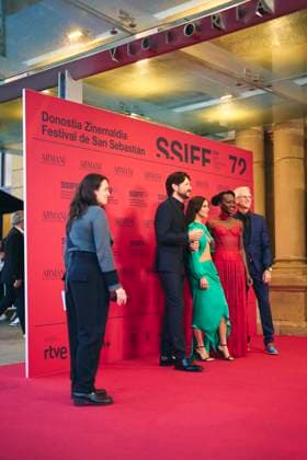 72nd San Sebastian International Film Festival: The Wild Robot Red Carpet Macarena Garcia, Alvaro Morte, Chris Sanders, Lupita Nyong o attended The Wild Robot Red Carpet during 72nd San Sebastian International Film Festival at Victoria Eugenia Theatre on September 22, 2024 in Donostia San Sebastian, Spain Photo by IMAGO MPG Donostia San Sebastian Victoria Eugenia Theatre Euskadi Spain  Copyright: xMPGx
