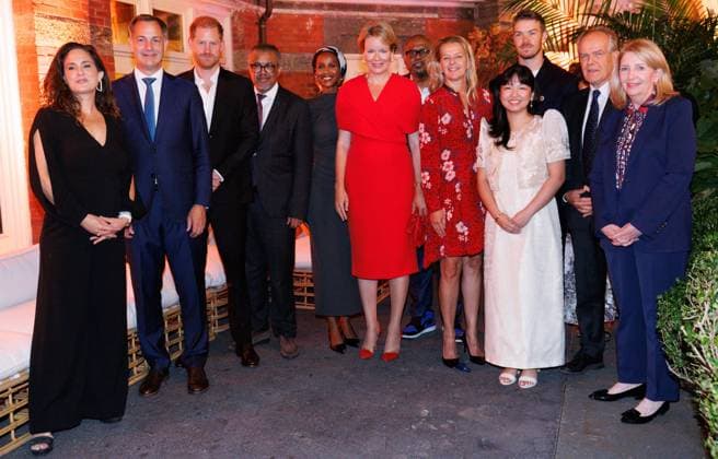 Entertainment Bilder des Tages Outgoing Prime Minister Alexander De Croo, Prince Harry, Duke of Sussex, World Health Organisation WHO director-general Dr. Tedros Adhanom Ghebreyesus, Queen Mathilde of Belgium, Actor Forest Whitaker, British actor Will Poulter and United Nations International Children s Education Fund (UNICEF) Executive Director, Catherine Russel pictured during a high-level dinner on Violence against children and its impact on mental health organized by WHO in New York City, United States of America, Sunday 22 September 2024.  BENOITxDOPPAGNE 101206686
