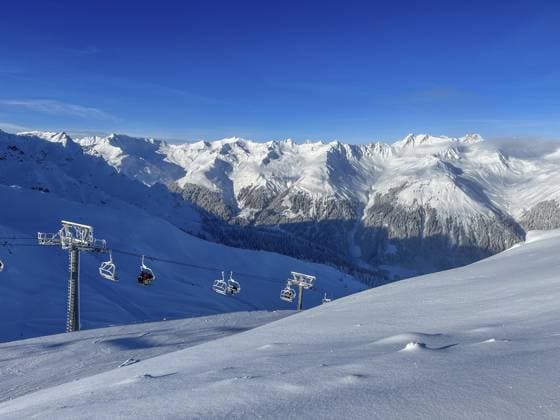 IMAGO Creative, Winter, Auf dem Land Verschneite Winterlandschaft im Skigebiet Silvretta Montafon in Vorarlberg, Österreich, Europa Snow-covered winter landscape in the Silvretta Montafon ski area in Vorarlberg, Austria, Europe Copyright: imageBROKER DirkxRüter ibxiqx11393375.jpg
