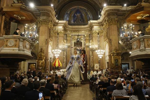 Bilder des Jahres 2024, News 09 September News Themen der Woche KW39 News Bilder des Tages Barcelona celebrates the mass of La Mercè 2024 Two giants during the mass of La Mercè, in the Basilica of La Mercè, on September 24, 2024, in Barcelona, Catalonia Spain The mass is held as part of the celebrations of the Festes de la Mercè, Barcelonas main festival Today, September 24, is celebrated the day of the Virgin of Mercy, patron saint of Barcelona The festival lasts about a week and takes place in various public spaces in the city 24 SEPTEMBER 2024 Kike Rincó Barcelona Catalunya Barcelona Catalunya Espana  Copyright: xKikexRinconx 6232204