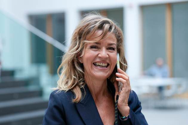 Entertainment Themen der Woche KW39 Entertainment Bilder des Tages Anne-Sophie Mutter, Präsidentin der Deutschen Krebshilfe Anne-Sophie Mutter, Präsidentin der Deutschen Krebshilfe kurz vor einer Pressekonferenz der Deutschen Krebshilfe in der BPK in Berlin Berlin Berlin GER *** Anne Sophie Mutter, President of German Cancer Aid Anne Sophie Mutter, President of German Cancer Aid shortly before a press conference of German Cancer Aid at the BPK in Berlin Berlin Berlin GER