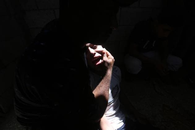 News Themen der Woche KW39 News Bilder des Tages Relatives mourn near bodies of Palestinians, killed in Israeli army s attacks after they brought to Aqsa Martyrs Hospital Relatives mourn near bodies of Palestinians, killed in Israeli army s attacks after they brought to Aqsa Martyrs Hospital in Deir al Balah, Gaza on September 24, 2024. Photo by Omar Ashtawy apaimages Dair EL-Balah Gaza Strip Palestinian Territory 240924_Dair_El-Balah_OSH_00(35) Copyright: xapaimagesxOmarxAshtawyx xapaimagesx