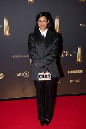 Collien ULMEN-FERNANDES, Schauspielerin, Roter Teppich, Red Carpet Show, Ankunft, arrival, Verleihung des Deutschen Fernsehpreises, Die Nacht der Kreativen - Der Deutsche Fernsehpreis 2024, Deutscher Fernsehpreis 2024 in Koeln, am 24.09.2024.