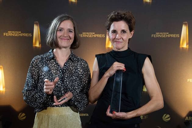 v.l. Lea FUMY-SCHLEEF, Uta MATERNE, Preistraeger Beste Ausstattung Fiktion Verleihung des Deutschen Fernsehpreises, Die Nacht der Kreativen - Der Deutsche Fernsehpreis 2024, Deutscher Fernsehpreis 2024 in Koeln, am 24.09.2024.