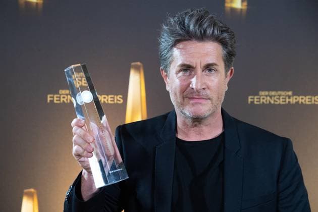 Mark ACHTERBERG, Preistraeger Beste Regie Unterhaltung, Verleihung des Deutschen Fernsehpreises, Die Nacht der Kreativen - Der Deutsche Fernsehpreis 2024, Deutscher Fernsehpreis 2024 in Koeln, am 24.09.2024.