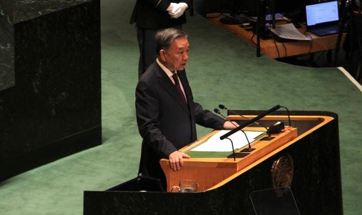 Vietnam President Lam To speaks at UNGA 79. (NEW) Vietnam President Lam To speaks at UNGA 79. September 24, 2024, New York, USA: The President of Vietnam, His Excellency, Lam To, speaks during the United Nations General Assembly 79th session in New York. Credit: Niyi Fote Thenews2 (Foto: Niyi Fote Thenews2 imago images) Vietnam President Lam To speaks at UNGA 79.  Copyright: xNiyixFotex