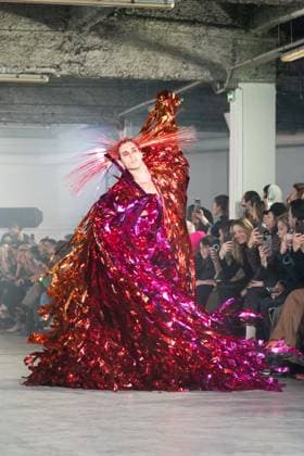 Entertainment Themen der Woche KW39 Entertainment Bilder des Tages PFW - Germanier Runway A model presents a creation by Germanier for the Women Ready-to-wear Spring-Summer 2025 collection as part of the Paris Fashion Week on September 24, 2024 in Paris, France. Photo by Alexis Jumeau ABACAPRESS.COM PARIS France  Copyright: xJumeauxAlexis ABACAx