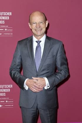 RECORD DATE NOT STATED Verleihung des Deutschen Gründerpreis im ZDF Hauptstadtstudio Prof. Dr. Ulrich Reuter (Präsident des DSGV - DSGV.de) bei der Verleihung des Deutschen Gründerpreis im ZDF-Hauptstadtstudio in in Berlin Copyright: xEventpressxTimmx