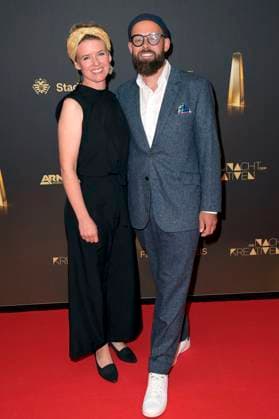 J. Patrick Arbeiter mit Begleitung bei der Verleihung des Deutschen Fernsehpreises 2024 - Die Nacht der Kreativen in der Flora Köln. Köln, 24.09.2024