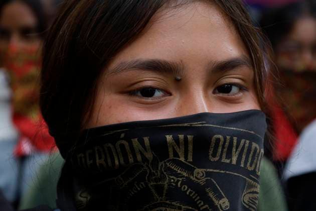 Mothers And Fathers Of The 43 Ayotzinapa Students March 10 Years After Their Disappearance The 43 missing students from Ayotzinapa throw firecrackers on Tuesday, September 24, 2024, and demonstrate outside the Senate of the Republic in Mexico City, Mexico, to demand justice and punishment for those responsible for the disappearance of their comrades almost 10 years after the events in Iguala, Guerrero state. Mexico City Mexico City Mexico  Copyright: xGerardoxVieyrax originalFilename: vieyra-notitle240924_npKpe.jpg