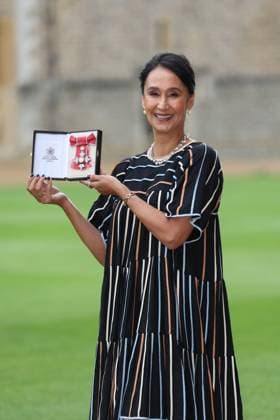 . 25 09 2024. Windsor , United Kingdom. Writer Monica Ali with her CBE after an Investiture at Windsor Castle, United Kingdom.  xStephenxLockx xi-Imagesx IIM-25503-0003