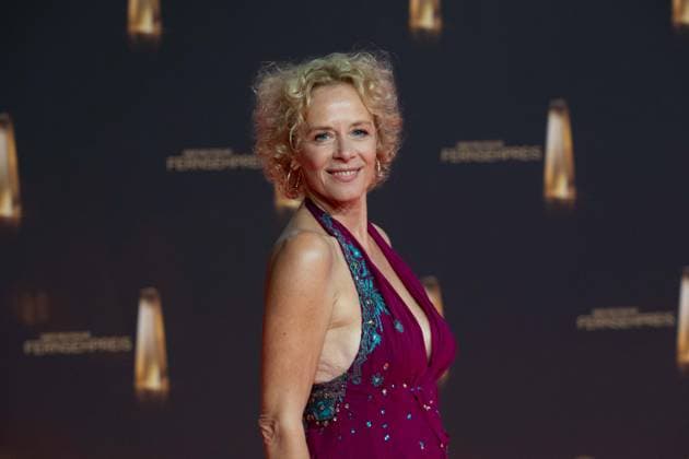 Katja RIEMANN, Schauspielerin, Roter Teppich, Red Carpet Show, Ankunft, arrival, Verleihung des Deutschen Fernsehpreises, Der Deutsche Fernsehpreis 2024, Deutscher Fernsehpreis 2024 in den MMC Studios Koeln, am 25.09.2024.