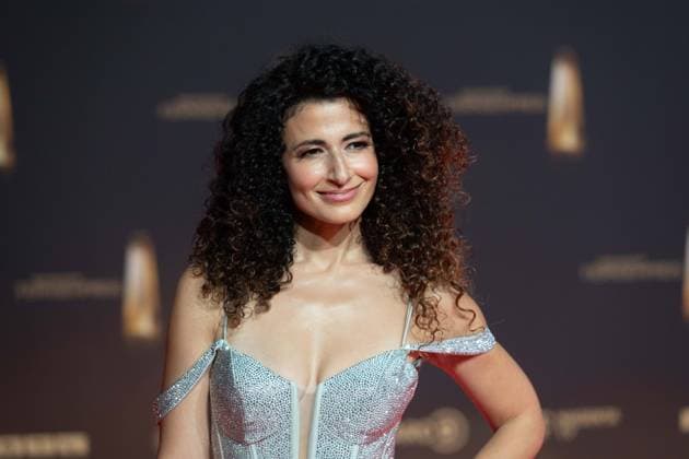 Marwa ELDESSOUKY, Moderatorin, Roter Teppich, Red Carpet Show, Ankunft, arrival, Verleihung des Deutschen Fernsehpreises, Der Deutsche Fernsehpreis 2024, Deutscher Fernsehpreis 2024 in den MMC Studios Koeln, am 25.09.2024.