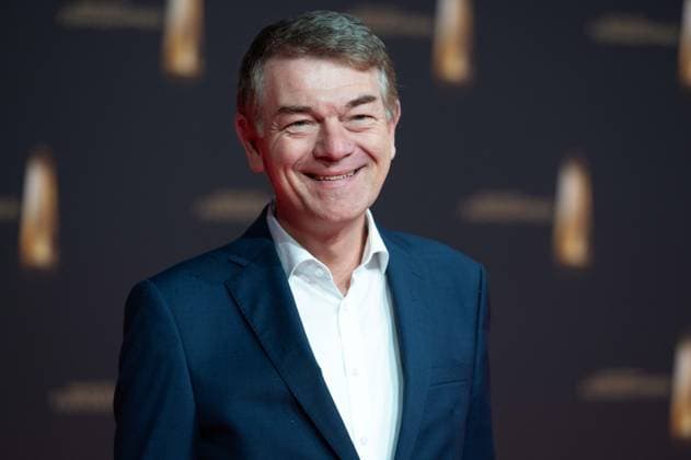 Joerg SCHOENENBORN, Jörg Schönenborn, WDR Programmdirektor, Roter Teppich, Red Carpet Show, Ankunft, arrival, Verleihung des Deutschen Fernsehpreises, Der Deutsche Fernsehpreis 2024, Deutscher Fernsehpreis 2024 in den MMC Studios Koeln, am 25.09.2024.