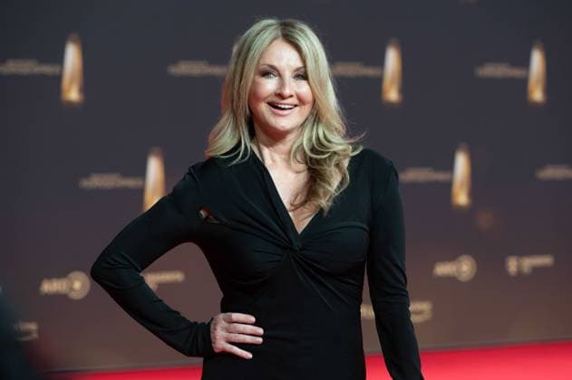 Frauke LUDOWIG, Moderatorin, Roter Teppich, Red Carpet Show, Ankunft, arrival, Verleihung des Deutschen Fernsehpreises, Der Deutsche Fernsehpreis 2024, Deutscher Fernsehpreis 2024 in den MMC Studios Koeln, am 25.09.2024.