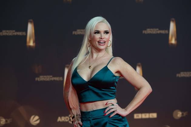Daniela KATZENBERGER, Roter Teppich, Red Carpet Show, Ankunft, arrival, Verleihung des Deutschen Fernsehpreises, Der Deutsche Fernsehpreis 2024, Deutscher Fernsehpreis 2024 in den MMC Studios Koeln, am 25.09.2024.