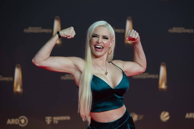 Daniela KATZENBERGER, Roter Teppich, Red Carpet Show, Ankunft, arrival, Verleihung des Deutschen Fernsehpreises, Der Deutsche Fernsehpreis 2024, Deutscher Fernsehpreis 2024 in den MMC Studios Koeln, am 25.09.2024.
