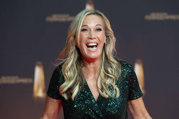 Birgit von BENTZEL, Moderatorin, Roter Teppich, Red Carpet Show, Ankunft, arrival, Verleihung des Deutschen Fernsehpreises, Der Deutsche Fernsehpreis 2024, Deutscher Fernsehpreis 2024 in den MMC Studios Koeln, am 25.09.2024.