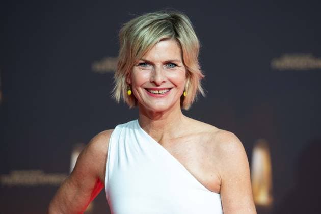 Barbara HAHLWEG, Moderatorin, Roter Teppich, Red Carpet Show, Ankunft, arrival, Verleihung des Deutschen Fernsehpreises, Der Deutsche Fernsehpreis 2024, Deutscher Fernsehpreis 2024 in den MMC Studios Koeln, am 25.09.2024.