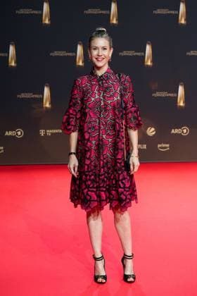 Wolke HEGENBARTH, Schauspielerin, Roter Teppich, Red Carpet Show, Ankunft, arrival, Verleihung des Deutschen Fernsehpreises, Der Deutsche Fernsehpreis 2024, Deutscher Fernsehpreis 2024 in den MMC Studios Koeln, am 25.09.2024.