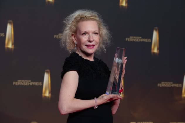 Sunnyi MELLES, Schauspielerin, Preistraegerin beste Schauspielerin Verleihung des Deutschen Fernsehpreises, Der Deutsche Fernsehpreis 2024, Deutscher Fernsehpreis 2024 in den MMC Studios Koeln, am 25.09.2024.