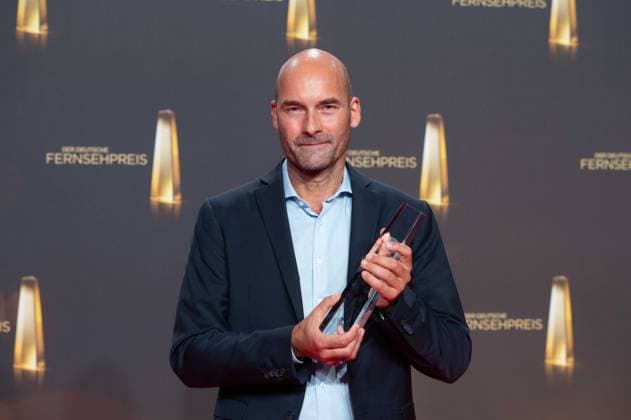 Steffen SCHWARZKOPF, Moderator, Preistraeger beste Moderation Einzelleistung Information, Verleihung des Deutschen Fernsehpreises, Der Deutsche Fernsehpreis 2024, Deutscher Fernsehpreis 2024 in den MMC Studios Koeln, am 25.09.2024.