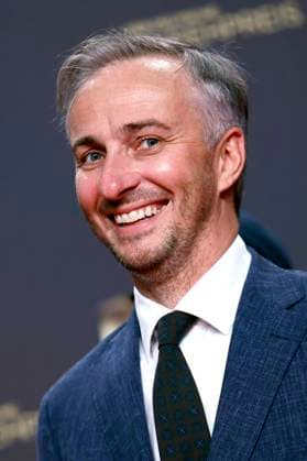 Entertainer und Satiriker Jan Böhmermann auf dem Red Carpet beim Deutschen Fernsehpreis 2024 in den MMC-Studios in Ossendorf. Köln, 25.09.2024 NRW Deutschland Copyright: xChristophxHardtx