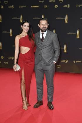 RECORD DATE NOT STATED Deutschen Fernsehpreis 2024 Klaas Heufer-Umlauf mit Frau Doris Golpashin beim Deutschen Fernsehpreis 2024 in den MMC Studios iin Köln Copyright: xEventpressxTimmx