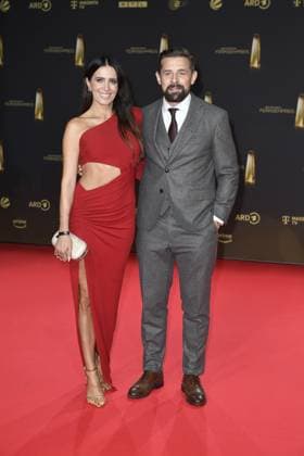 RECORD DATE NOT STATED Deutschen Fernsehpreis 2024 Klaas Heufer-Umlauf mit Frau Doris Golpashin beim Deutschen Fernsehpreis 2024 in den MMC Studios iin Köln Copyright: xEventpressxTimmx