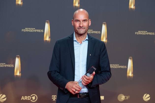 Steffen SCHWARZKOPF, Moderator, Preistraeger beste Moderation Einzelleistung Information, Verleihung des Deutschen Fernsehpreises, Der Deutsche Fernsehpreis 2024, Deutscher Fernsehpreis 2024 in den MMC Studios Koeln, am 25.09.2024.