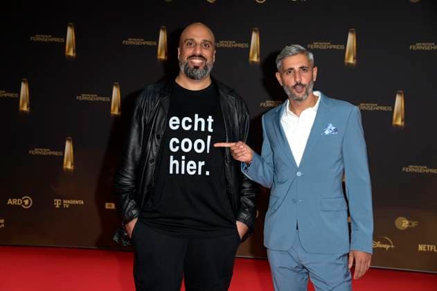 Abdelkarim Zemhoute und Michael Abdullahi bei der Verleihung des Deutschen Fernsehpreises 2024 in den MMC Studios. Köln, 25.09.2024