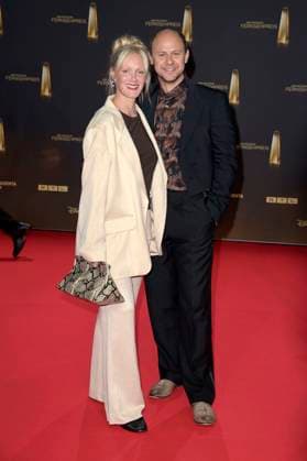 Anna Schudt mit Ehemann Moritz Führmann bei der Verleihung des Deutschen Fernsehpreises 2024 in den MMC Studios. Köln, 25.09.2024
