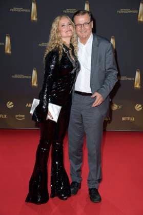 Katja Burkard mit Partner Hans Mahr bei der Verleihung des Deutschen Fernsehpreises 2024 in den MMC Studios. Köln, 25.09.2024