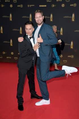 Özcan Cosar und Bastian Bielendorfer bei der Verleihung des Deutschen Fernsehpreises 2024 in den MMC Studios. Köln, 25.09.2024