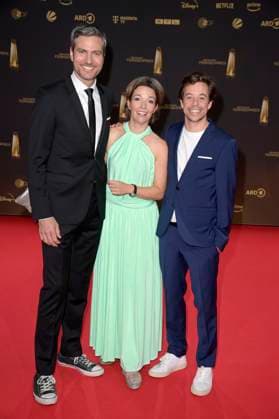 Ingo Zamperoni, Anna Planken und Tobias Krell bei der Verleihung des Deutschen Fernsehpreises 2024 in den MMC Studios. Köln, 25.09.2024